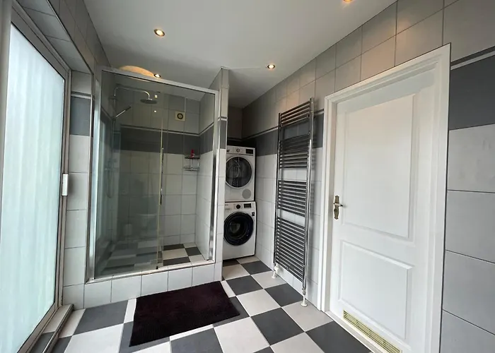 Palm House Apartman *