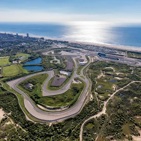 Апартаменты Palm House *